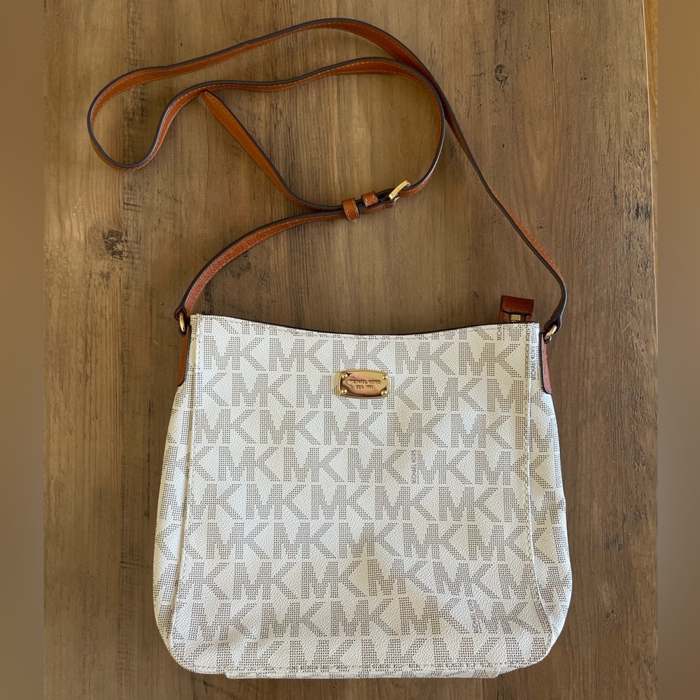 Michael Kors Jet Set Crossbody Bag